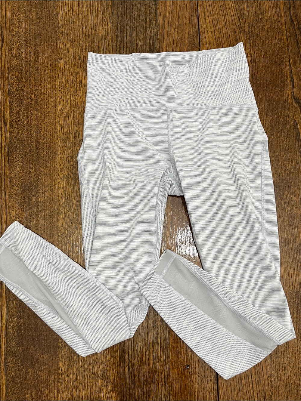 🍋Lululemon Train Time Mesh Legging - Picture 3 of 8